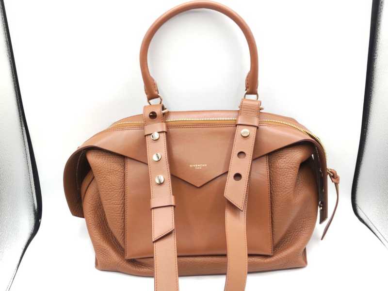 ジバンシー買取　スウェイミディアム